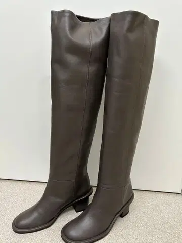 [새상품급] PIPPICHIC 롱 부츠 브라운 가죽