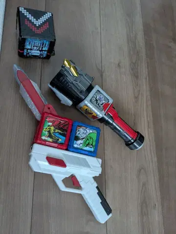 쥬오우쟈 슈퍼전대 히어로 완구 세트