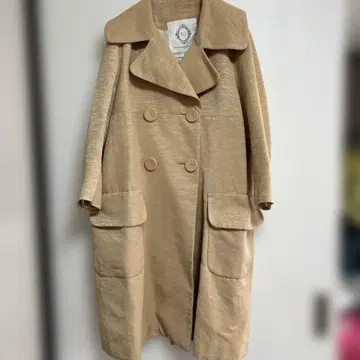 Tiara 베이지 더블 브레스트 코트