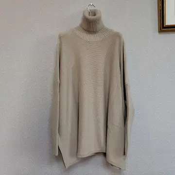 CLANE 리브 터틀넥 스웨터