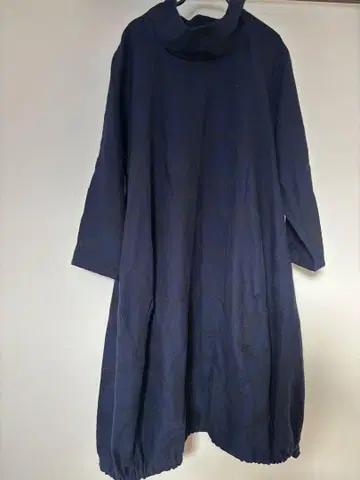 센소유니코 지우 원피스