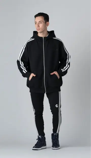 미사용 크로노스 풀 집업 후드티 블랙 XXL 44