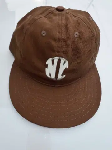 브라운 로고 야구 모자