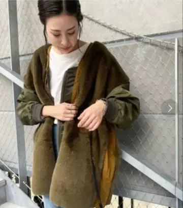 etsinta/에신타 퍼 절개 자켓 카키