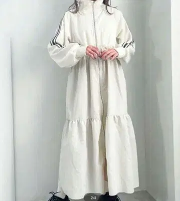 LOWRYS FARM 트랙 도킹 원피스 프리 사이즈