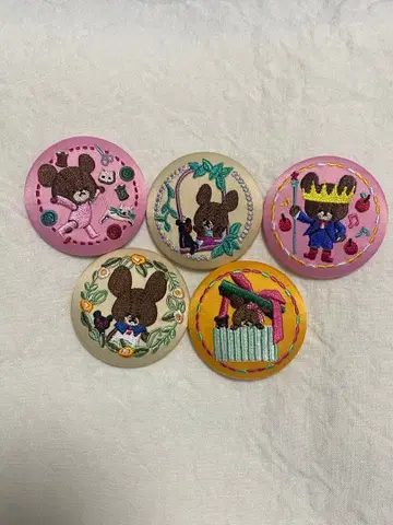 곰돌이 학교 자수 배지