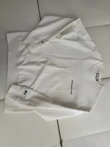 W.J.P 화이트 스웨트 셔츠