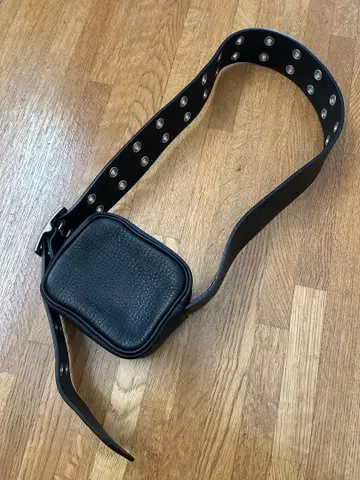 BIGOTRE 블랙 스퀘어 숄더백