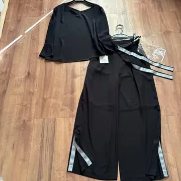 새상품 rire fete 정가 2만 8500엔 셋업 스콧 클럽 블랙