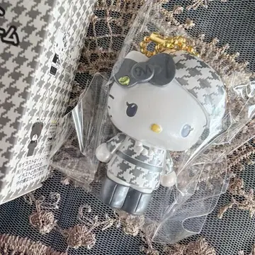 산리오 흑백 걸리시 시크릿 마스코트 참 타이니 참