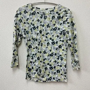 꽃무늬 오부 소매 티셔츠 그레이