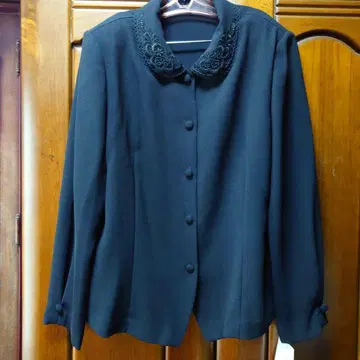 블랙 자켓 자수 포함