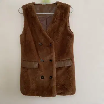 CPCM 퍼 브라운 베스트