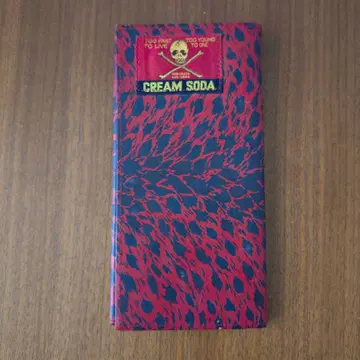 크림 소다 레오파드 무늬 장지갑 초기