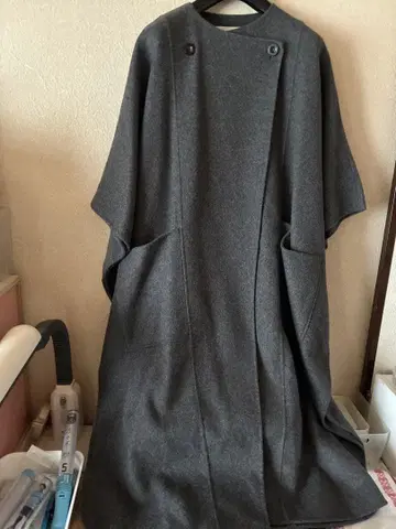 CLOCHE 그레이 케이프 코트 버튼 포함