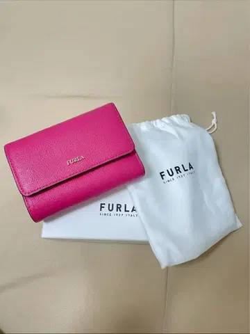 FURLA 핑크 3단 폴더형 지갑 수납 가방 포함