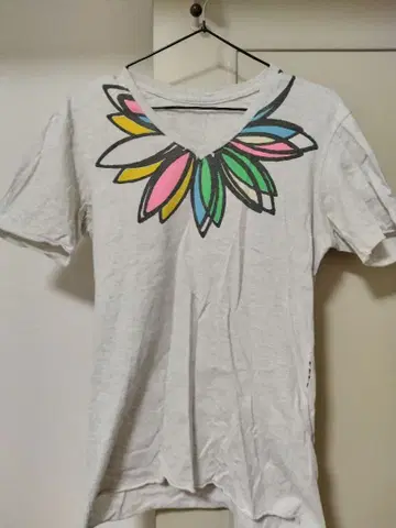 SHANTII 우노피우노 그레이 T셔츠 꽃 무늬