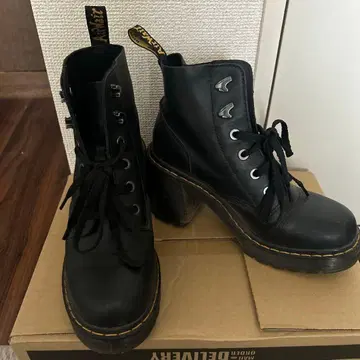 닥터마틴 여성용 통굽 부츠