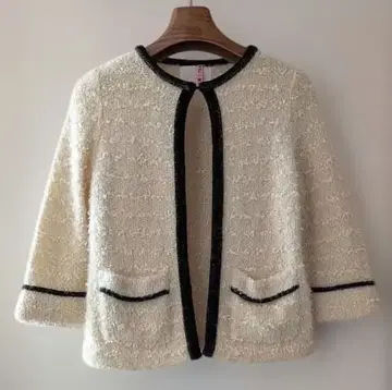 새상품급 니트 자켓 사이즈 M