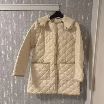 트래디셔널 웨더웨어 아클리 위드 탈부착 후드 36