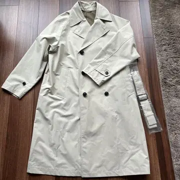 GU 라이트 베이지 더블 브레스트 트렌치코트 S