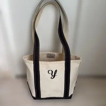 아이보리 토트백 Y 자수 포함