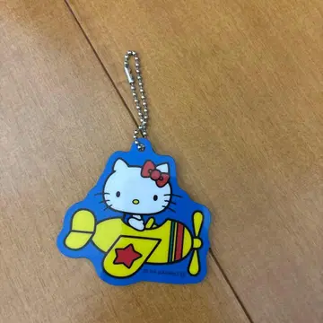 헬로키티 아크릴 키링