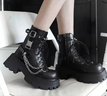 25cm 블랙 통굽 레이스업 부츠 체인 포함 y2k 미사용 새상품