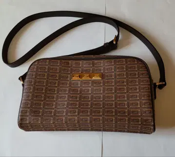 Q-pot. 숄더백 비터 초콜릿 Q-pot