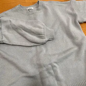 INGNI 블루 벌룬 슬리브 니트 스웨터