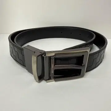 꼼사맨 리버서블 벨트 체크 패턴