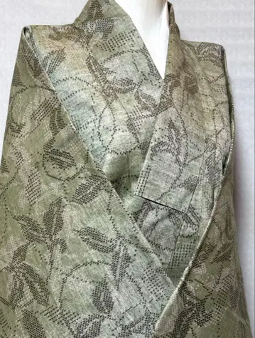 미사용품 기모노 순수 실크 초화 무늬 유키쓰무기 (시쓰케이트) 선착순