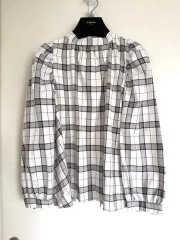 에밀리아 체크 무늬 블라우스