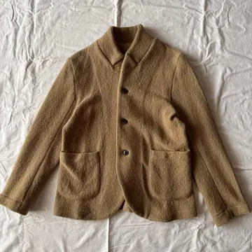 a piece of Library 울 자켓