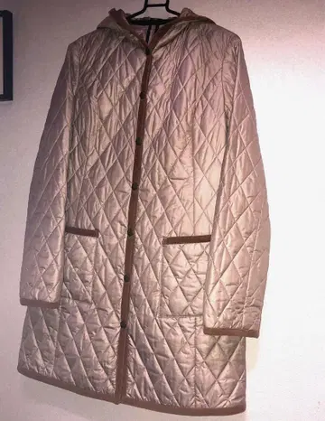 삼양상회 스카치 하우스의 후드 부착 충전솜 퀼팅 코트