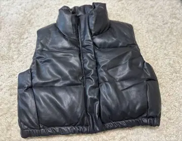 ZARA 블랙 합성 피혁 다운 베스트 미사용 S 사이즈