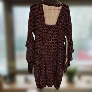 빨검 기하학 패턴 플레어 슬리브 겉옷