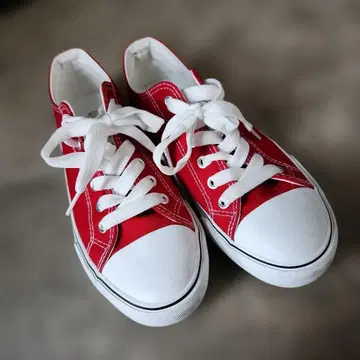 레드 캔버스 로우컷 스니커즈