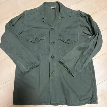 유틸리티 셔츠 M 사이즈