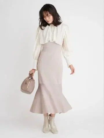 스나이델 스퀘어 칼라 도킹 니트 원피스