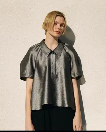 [ 새상품급 ] MACHATT 마챗 24SS 메탈릭 퍼프 블라우스