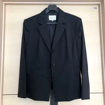 블랙 스트라이프 테일러드 자켓