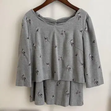 JILLSTUART 그레이 자수 셋업