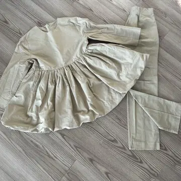 미라 오웬 포멀 셋업 페플럼 베이지