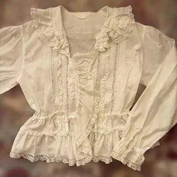 잉게보그 럭셔리 프릴 블라우스