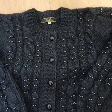 레리안 블랙 비즈 장식 긴팔 가디건