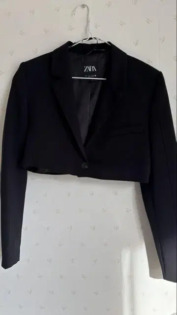 ZARA 블랙 크롭 자켓 EU S