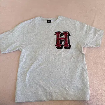 새상품급 HUF 그레이 T셔츠 M사이즈 H자수