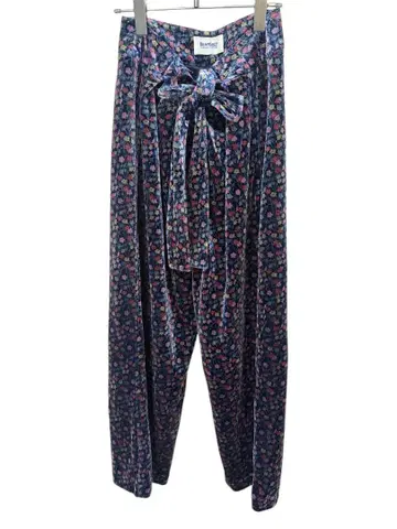 BEAMS BOY 꽃무늬 리본 포함 벨로아 느낌 와이드 팬츠