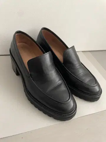 FLATTERED 힐 로퍼 37